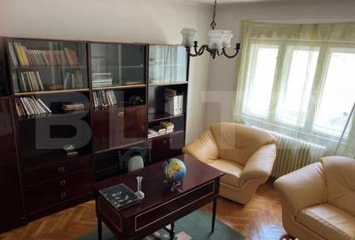 Casă cu 4 camere cu Teren 480 Mp în Central - 9