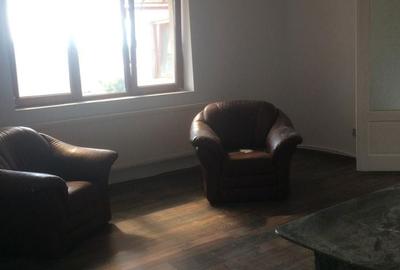 Casă cu 3 camere cu Teren 350 Mp în Central - 8