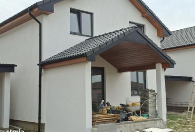 Casă cu 4 camere în Mărtinești - 11