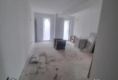 Apartament cu 2 camere decomandat în George Enescu