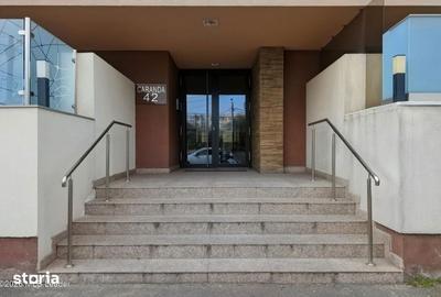 Apartament cu 3 camere în Drumul Taberei