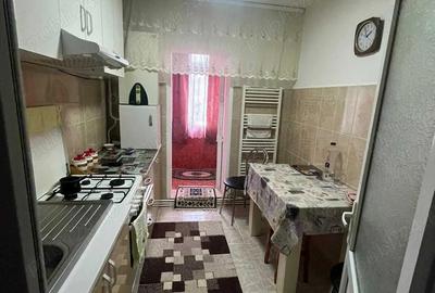 Vand apartament 3 camere central - 1