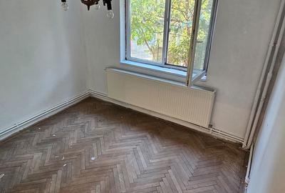 Apartament cu 3 camere decomandat în Central - 1