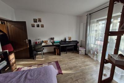 Apartament cu 2 camere decomandat, mobilat în Cug - 2