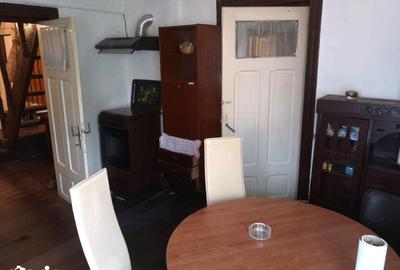 Casă cu 5 camere cu Teren 500 Mp în Central - 3