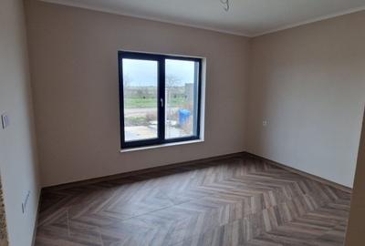 Casă individuală cu 3 camere cu Canalizare în Agigea - 9