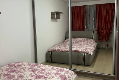Apartament cu 3 camere semidecomandat în Central - 3
