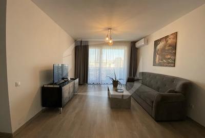 Apartament cu 3 camere semidecomandat, mobilat în Central - 1
