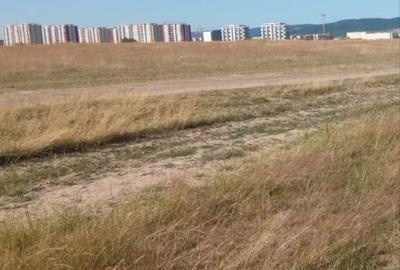 Teren de 10000 mp, în Central - 3
