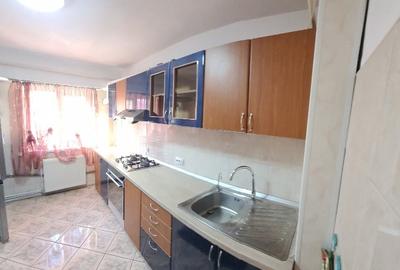 Apartament cu 3 camere decomandat, mobilat în Central - 4