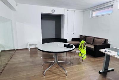 Casă individuală cu 3 camere cu Canalizare în Central - 3