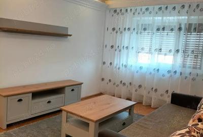 Apartament 3 camere de inchiriat