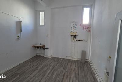 Spațiu comercial, de 120 mp, în Central - 10