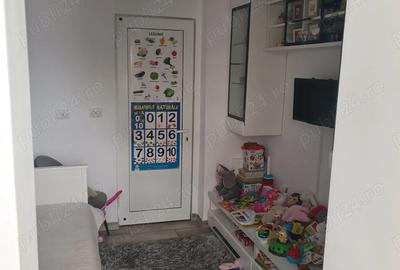 Persoana fizica vand apartament 3 camere Moara de Foc iasi Persoana fizica vand apartament 3 camere Moara de Foc iasi - 8