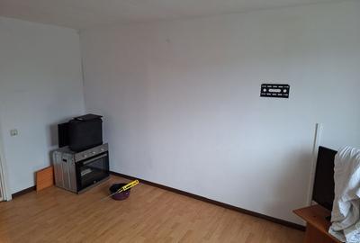 Garsoniera Sector 4 - Oltenitei /10 min mers Metrou Aparatorii Patriei Garsoniera Sector 4 - Oltenitei /10 min mers Metrou Aparatorii Patriei - 1