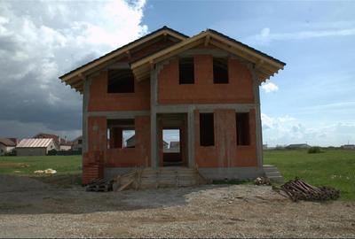 Casă individuală cu 4 camere în Cihei
