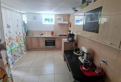 Casa, zona Tractorul - 36