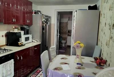 Casă cu 4 camere cu Teren 343 Mp în Central - 2
