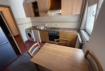 Apartament cu 3 camere decomandat în Timpuri Noi