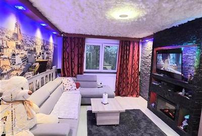 Garsonieră decomandată, mobilată în Poarta 6 - 12