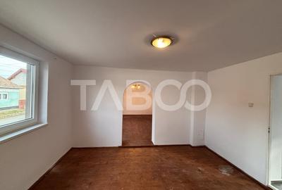 Casa individuala de vanzare cu 3 camere 1020 mp teren in Hamba - 11