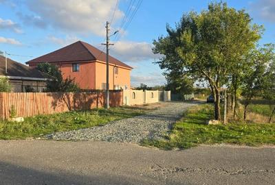 Teren de 4000 mp, în Potârnichea - 1