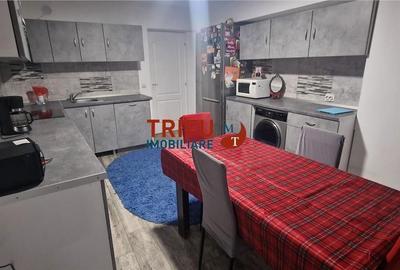 Apartament cu 4 camere decomandat în Central - 2