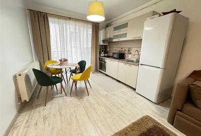 Apartament cu 2 camere semidecomandat, mobilat în Central