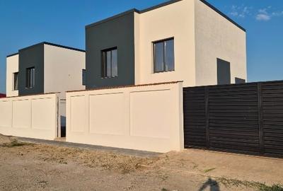 Casă individuală cu 4 camere în Frumușani