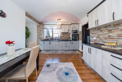 Casă cu 5 camere cu Teren 505 Mp în Hălchiu - 8