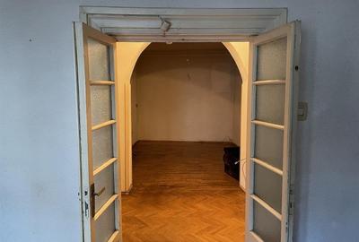 Casă individuală cu 6 camere cu Canalizare în Central - 8