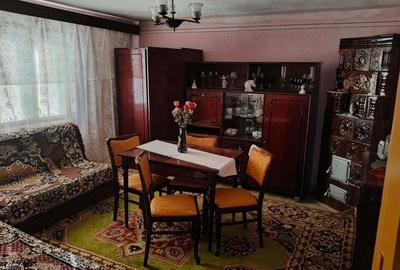 Casă cu Garaj în Șomănești - 2