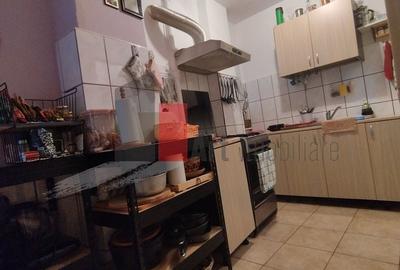Apartament cu 3 camere semidecomandat în P-ța Victoriei - 3