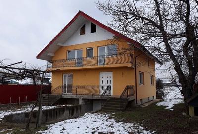 Casă cu Teren 3000 Mp în Sud - 1