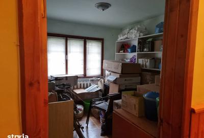 Apartament cu 4 camere decomandat în Micro 3 - 6