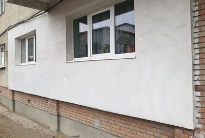 Apartament cu 3 camere decomandat în Central - 1