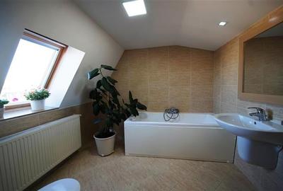 Vanzare apartament 4 camere pe 2 etaje, 3 bai, Urban Residence - 31