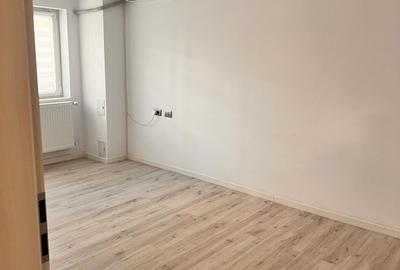 Apartament cu 3 camere decomandat în Decebal - 20