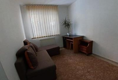 Apartament cu 3 camere semidecomandat în Central - 13