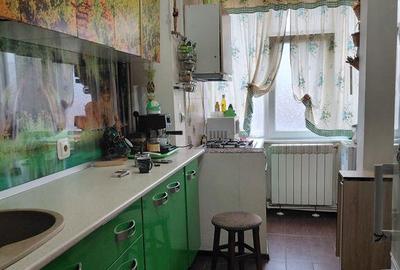 Apartament 2 cam Tiglina 2, etaj 2/4 ,pozitie excelenta - 3