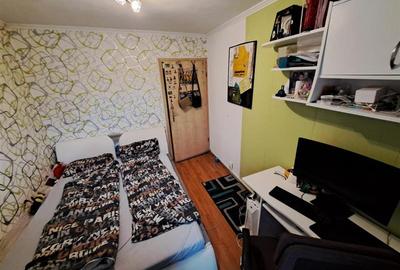 4 camere,et 2, Torontalului, 2 bai, 2 balcoane, centrala proprie, clima - 18