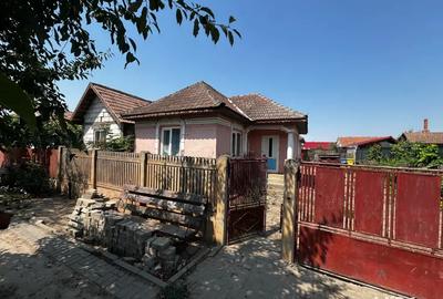 Casă cu 3 camere în Central - 1