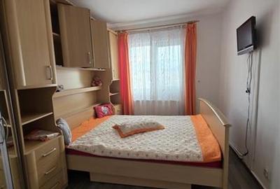 Apartament cu 2 camere decomandat, mobilat în 13 Decembrie - 12