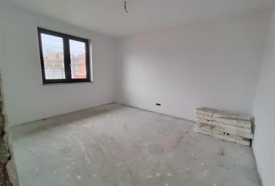 Casă individuală cu 4 camere cu Canalizare în Lisaura - 5