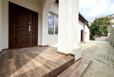 Spațiu comercial de închiriat – artera principală în nordul orașului. - 2