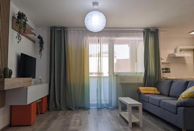 Apartament cu 3 camere decomandat în Tractorul - 1