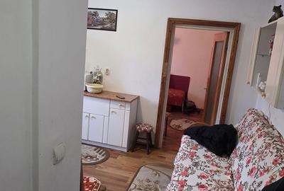 Apartament cu 2 camere decomandat în Precista