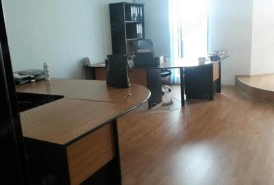 Bd. Mamaia, spatiu 40 mp., cladire de birouri - 4
