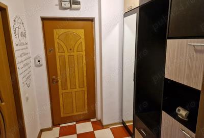 Inchiriez apartament 2camere,1350lei - 2
