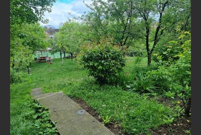 Apartament cu 3 camere semidecomandat în Gruia